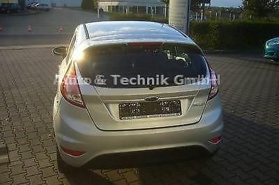 Gebraucht Ford Fiesta Trend 101 PS (74 kW) 2015 Silber metallic Kleinwagen