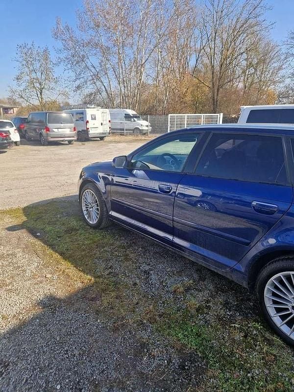 Usata Audi A3 140 CV (102 kW) 2012 Blu Utilitaria