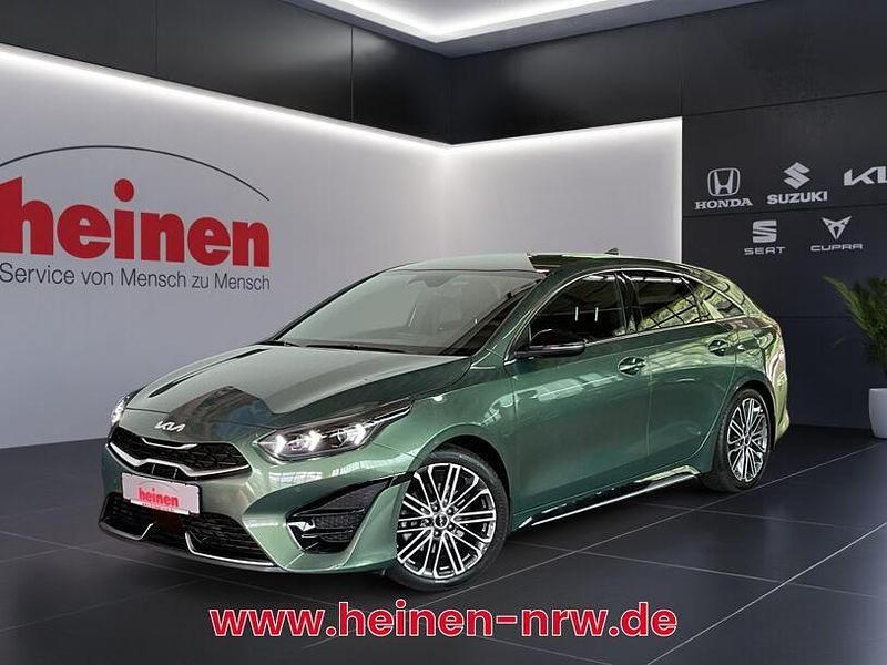 Grün Gebraucht 2024 Kia ProCeed GT-Line Kleinwagen | 26.409 € (Fairer Preis) - Bild 1/4