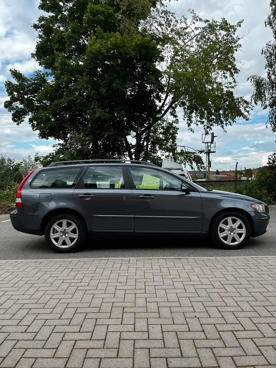 Gebraucht Volvo V50 136 PS (100 kW) 2005 Grau Kombi