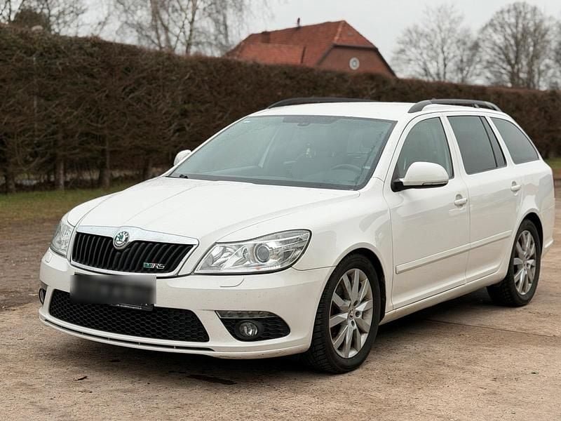 Gebraucht Skoda Octavia RS 170 PS (125 kW) 2011 Weiß Kombi