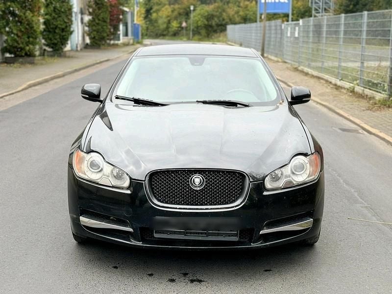 Schwarz Gebraucht 2009 Jaguar XF Limousine | 4.000 € (Superpreis) - Bild 1/4