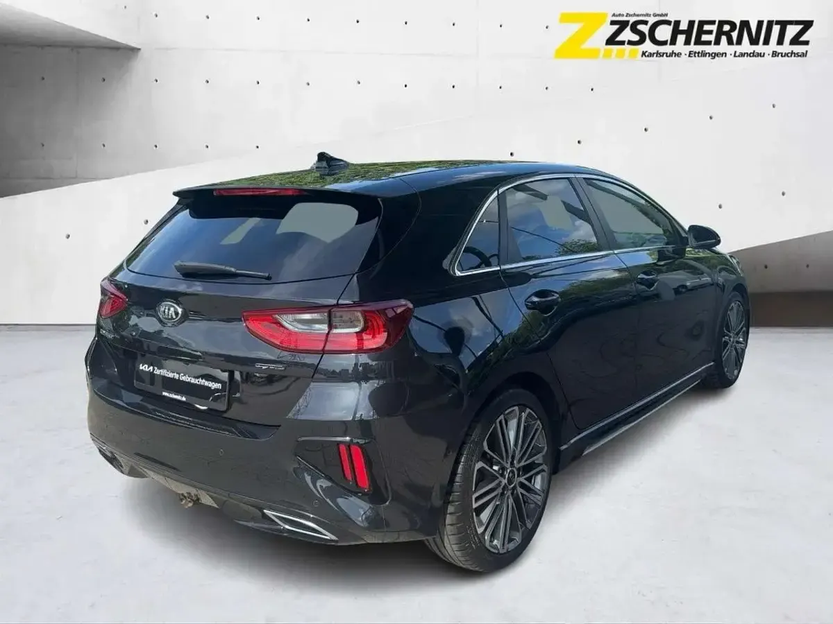 Gebraucht Kia Ceed GT GT-Line 140 PS (102 kW) 2020 (1k) zilinaschwarz met. Limousine