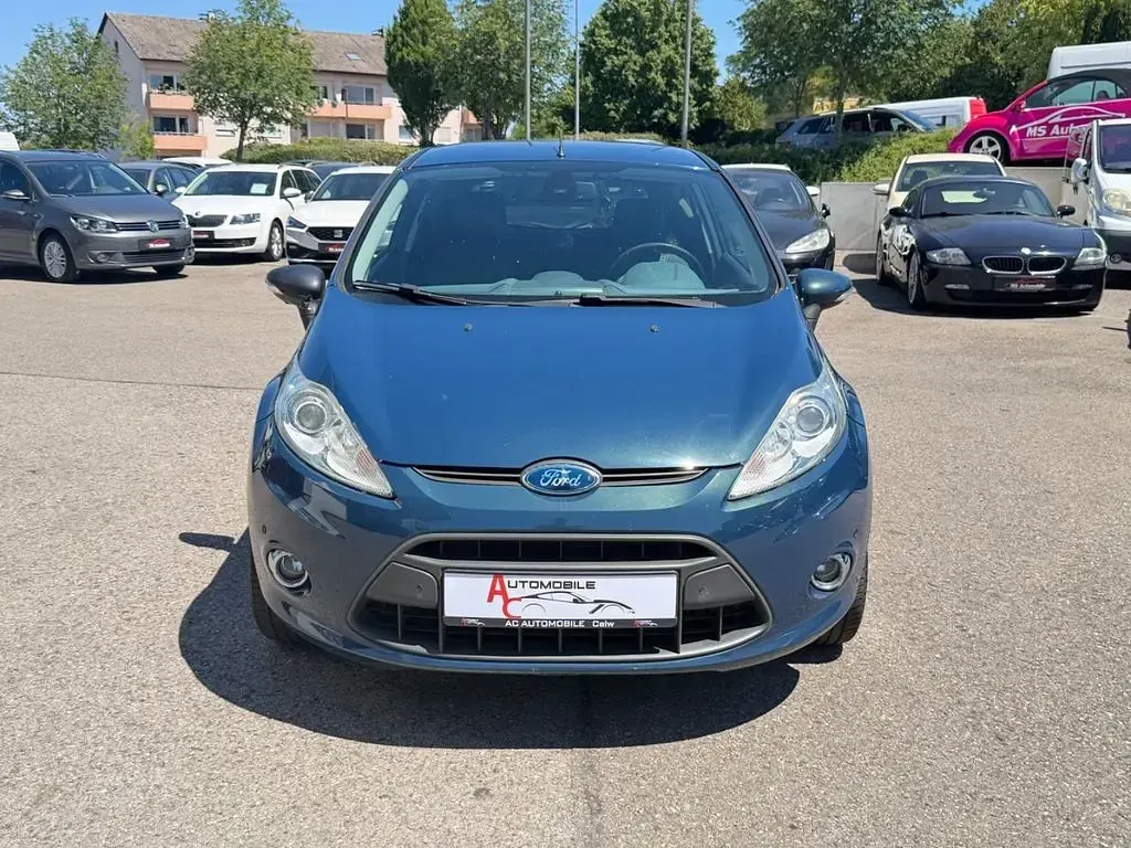 Gebraucht Ford Fiesta Titanium 82 PS (60 kW) 2010 Blau Limousine