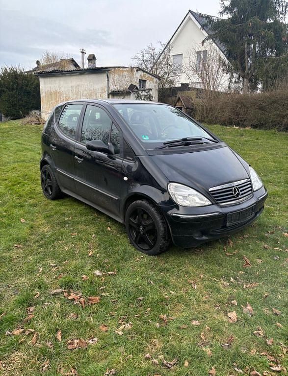 Gebraucht Mercedes 190 90 PS (66 kW) 2000 Schwarz