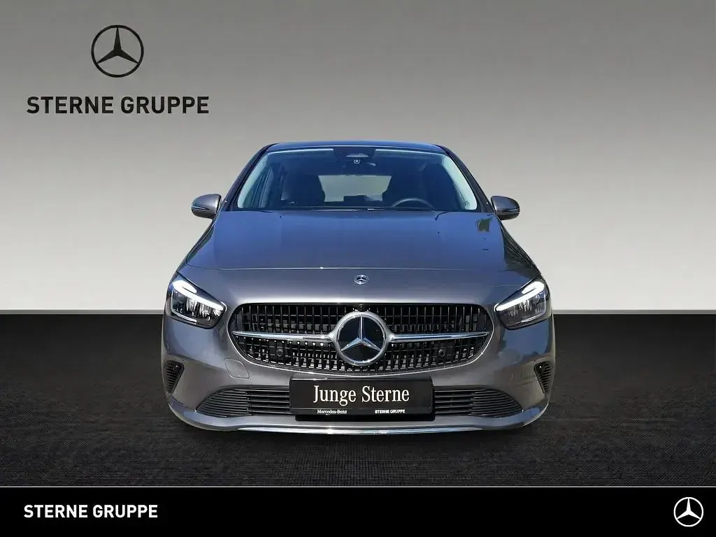 Gebraucht Mercedes B200 Progressive 150 PS (110 kW) 2025 Mountaingrau Kleinwagen