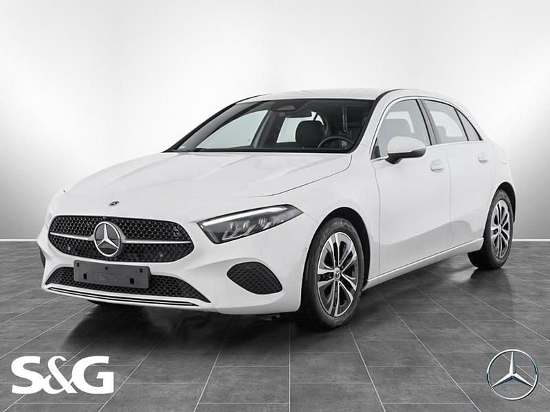 Unilack polarweiß Gebraucht 2024 Mercedes A200 Progressive Limousine | 32.377 € (Teuer) - Bild 1/4