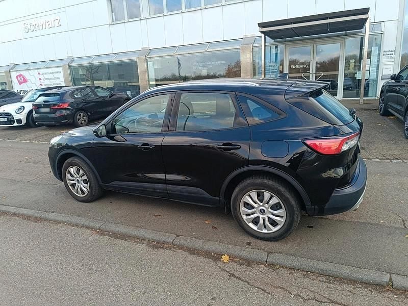Gebraucht Ford Kuga 120 PS (88 kW) 2021 Schwarz SUV
