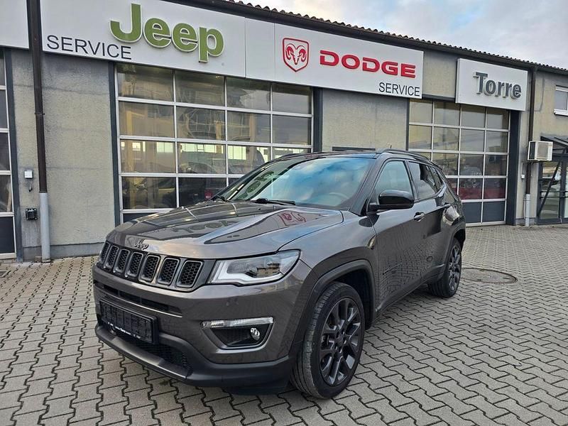Gebraucht Jeep Compass 150 PS (110 kW) 2021 Grau SUV