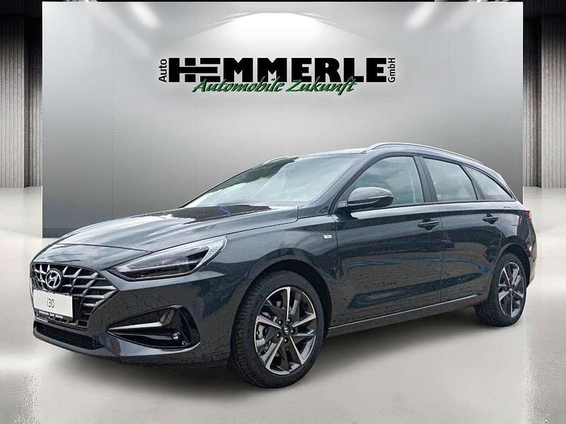 Gebraucht Hyundai i30 Trend 120 PS (88 kW) 2024 Grau Kombi