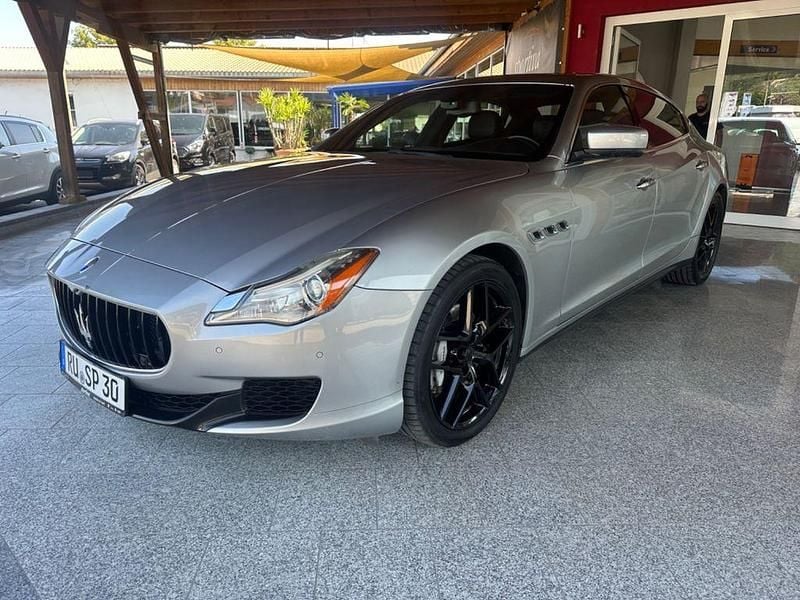 Silber Gebraucht 2014 Maserati Quattroporte Limousine | 29.990 € (Fairer Preis) - Bild 1/4