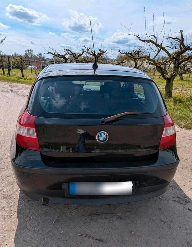 Second-hand BMW 118 2006 Negru Hatchback