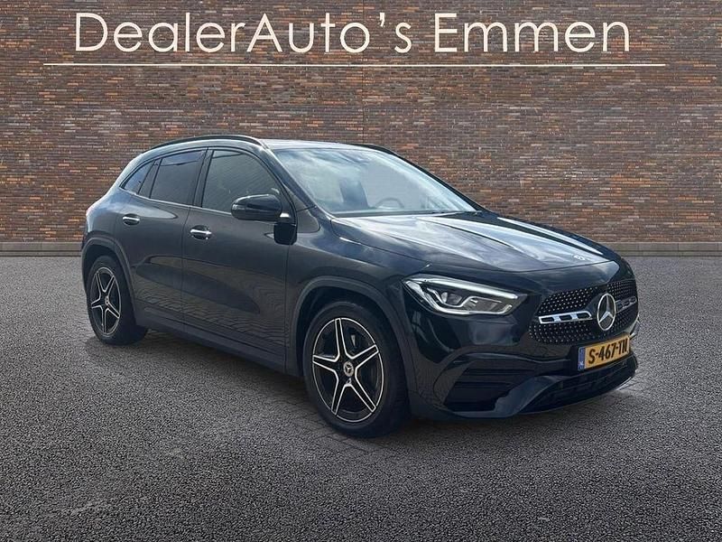 Schwarz Gebraucht 2023 Mercedes GLA200 AMG SUV | 33.999 € (Guter Preis) - Bild 1/4