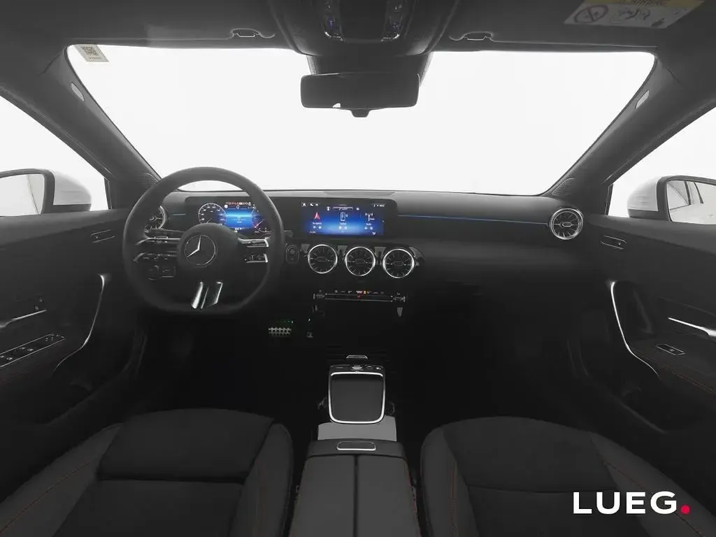 Gebraucht Mercedes A220 AMG 190 PS (139 kW) 2024 Weiß Limousine