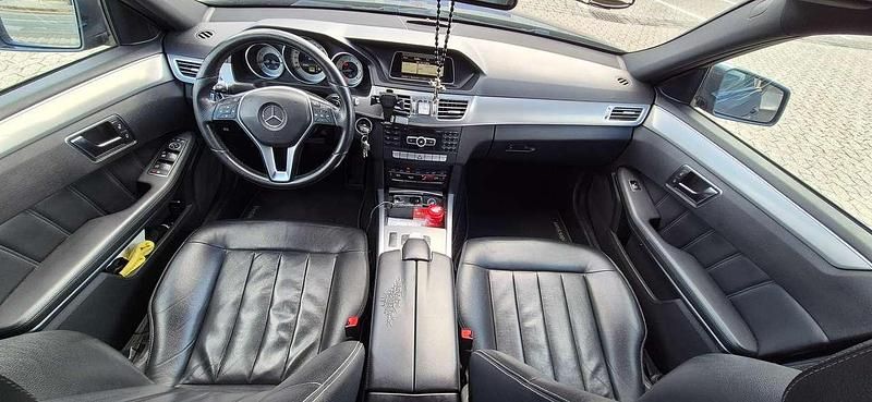 Gebraucht Mercedes E300 Avantgarde 204 PS (150 kW) 2014 Grau Limousine