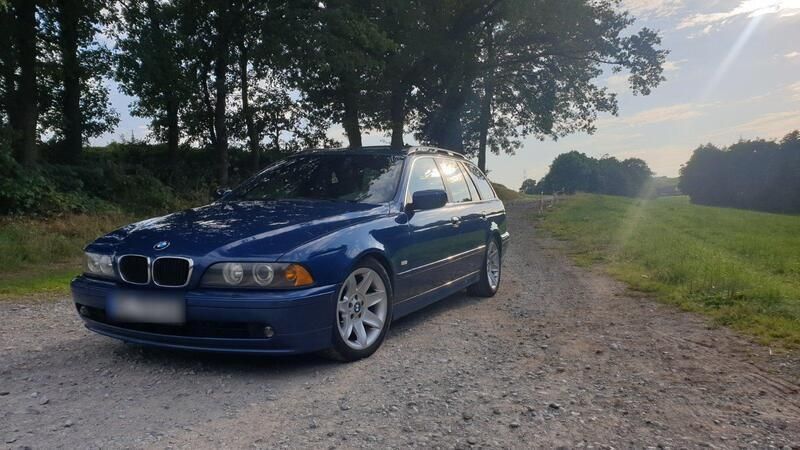 Blau Gebraucht 2001 BMW 530 Kombi | 2.500 € (Superpreis) - Bild 1/4