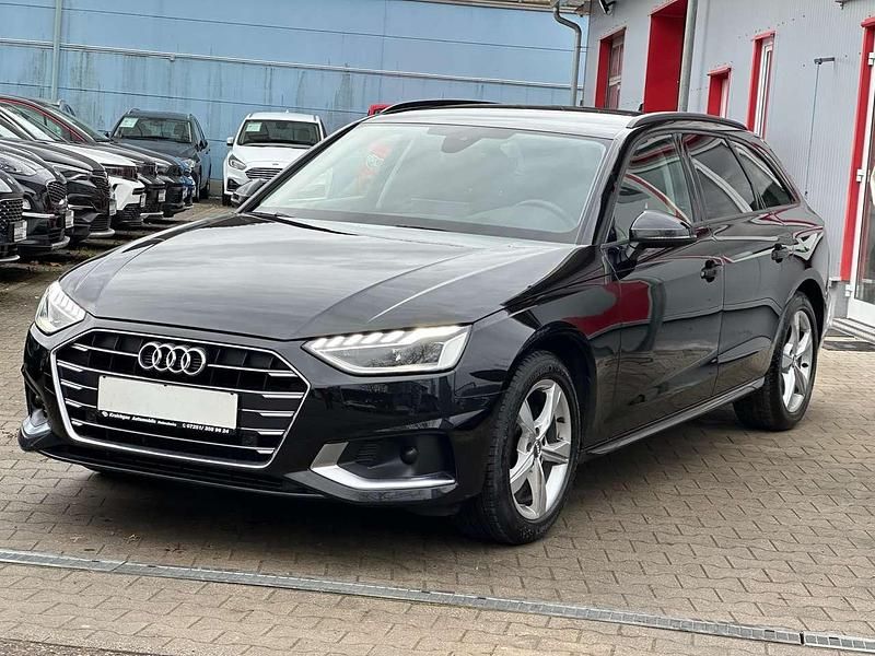 Gebraucht Audi A4 136 PS (100 kW) 2020 Mythosschwarz metallic Kombi