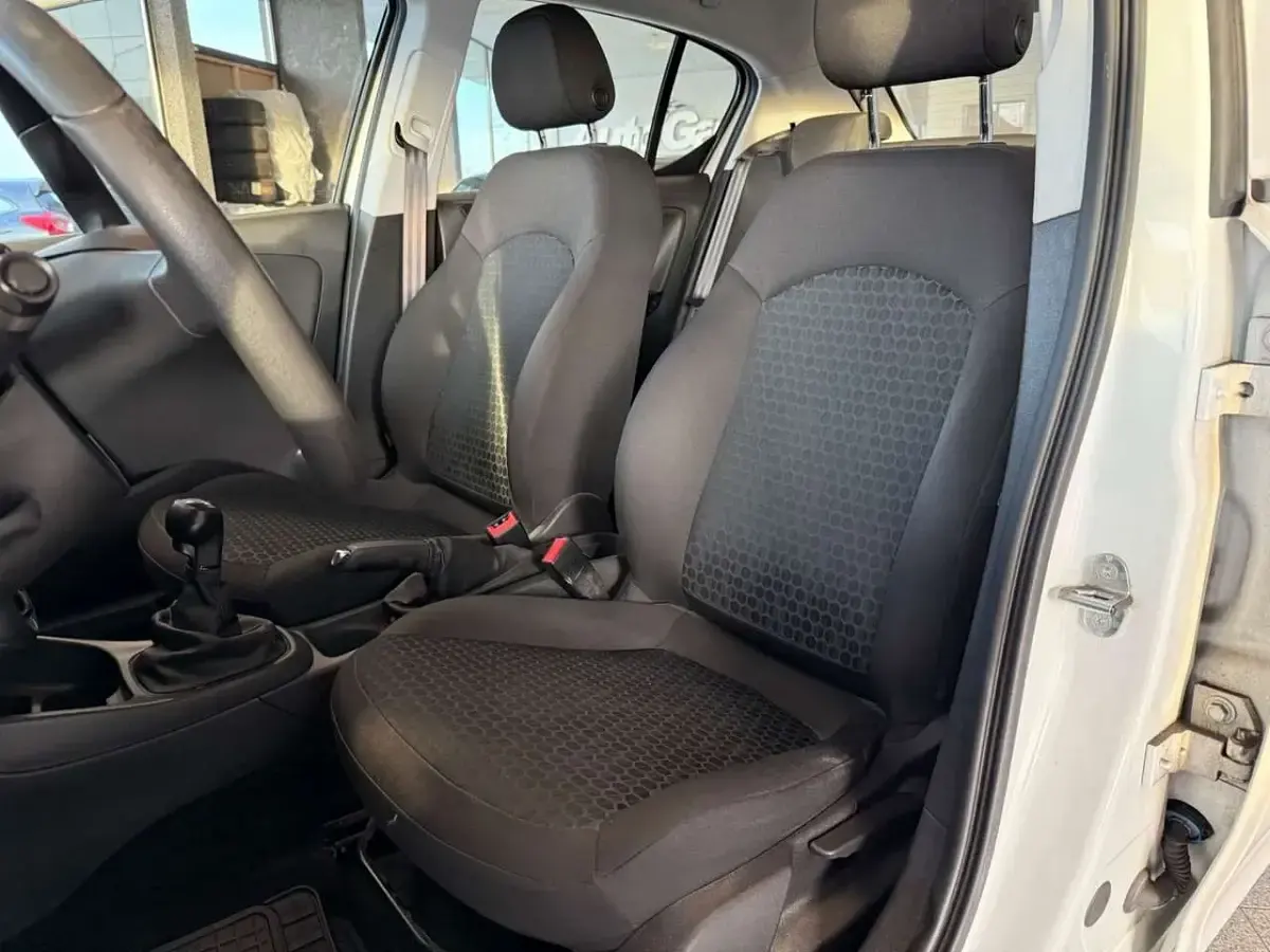 Gebraucht Opel Corsa Selection 69 PS (50 kW) 2017 Schneeweiss/olympic/summit white Kleinwagen