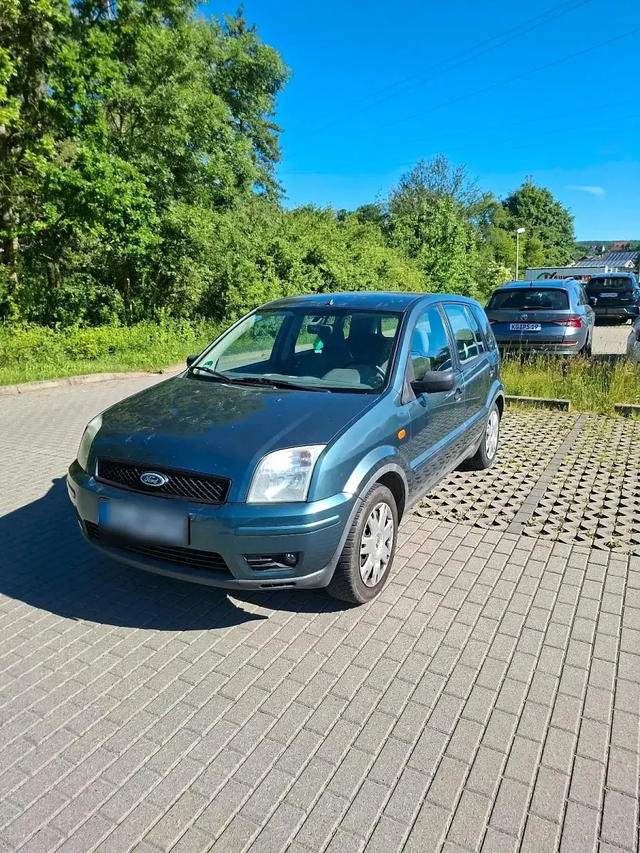 Gebraucht Ford Fiesta 80 PS (58 kW) 2003 Grün Kleinwagen