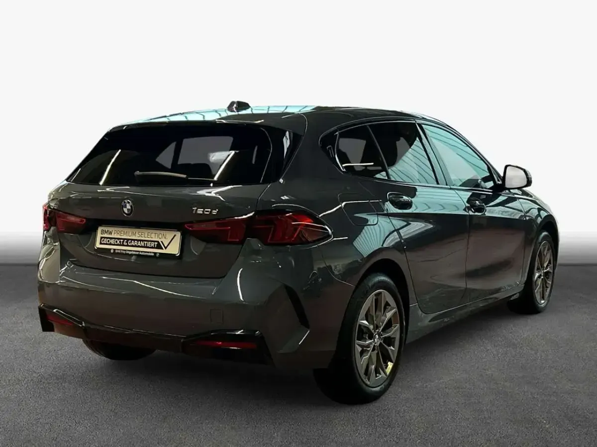 Gebraucht BMW 120 Sport Line 150 PS (110 kW) 2025 Storm bay metallic Kleinwagen