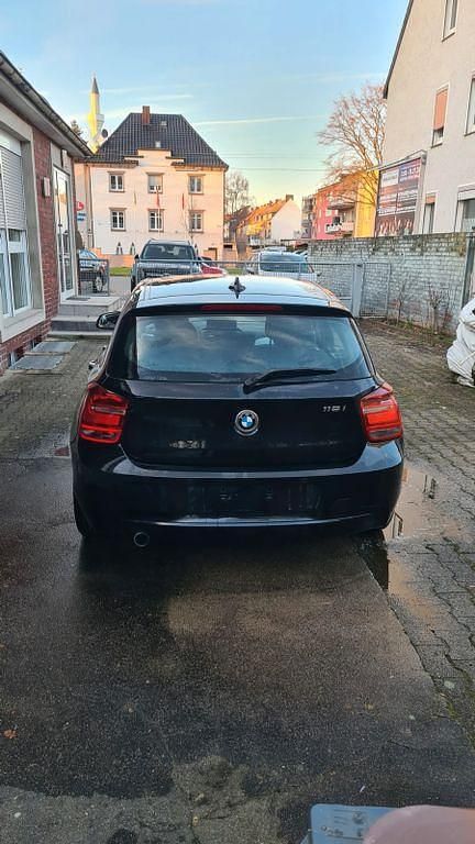 Gebraucht BMW 116 136 PS (100 kW) 2012 Schwarz Kleinwagen