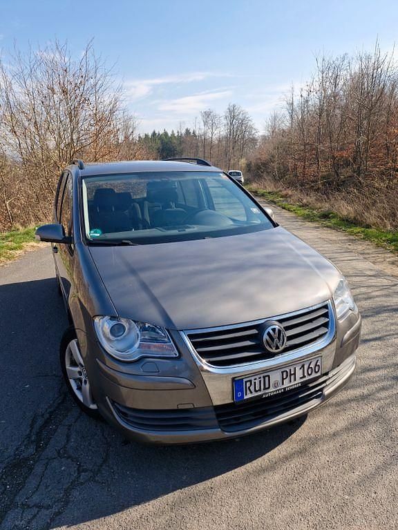 Gebraucht VW Touran 140 PS (102 kW) 2008 Grau Van / Kleinbus