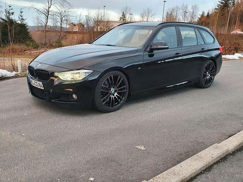 Gebraucht BMW 330 M Sport 258 PS (189 kW) 2016 Schwarz Kombi