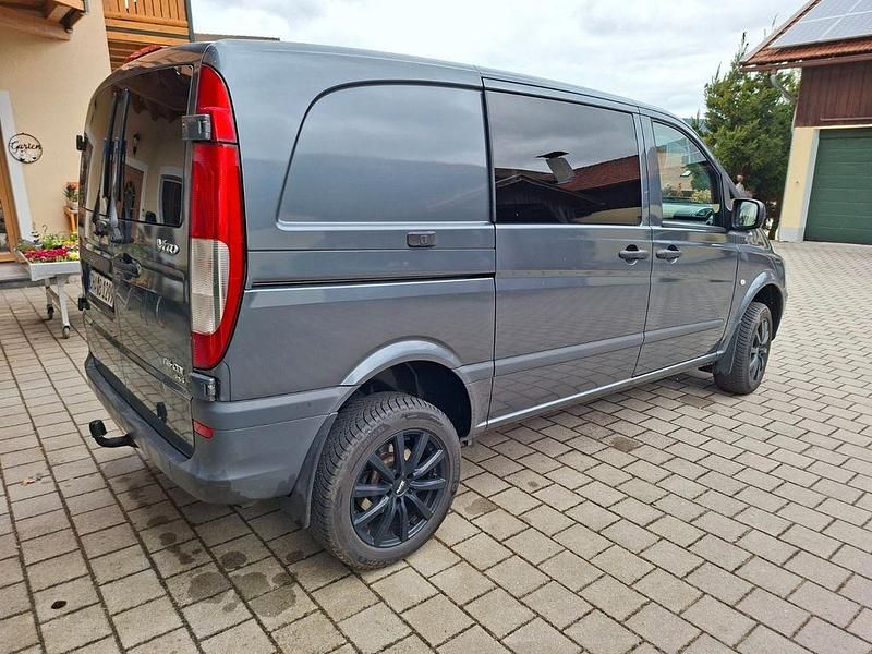 Gebraucht Mercedes Vito 163 PS (119 kW) 2011 Van