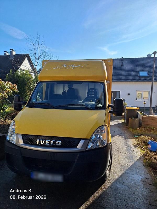 Gebraucht Iveco Daily 106 PS (77 kW) 2011 Gelb Van / Kleinbus