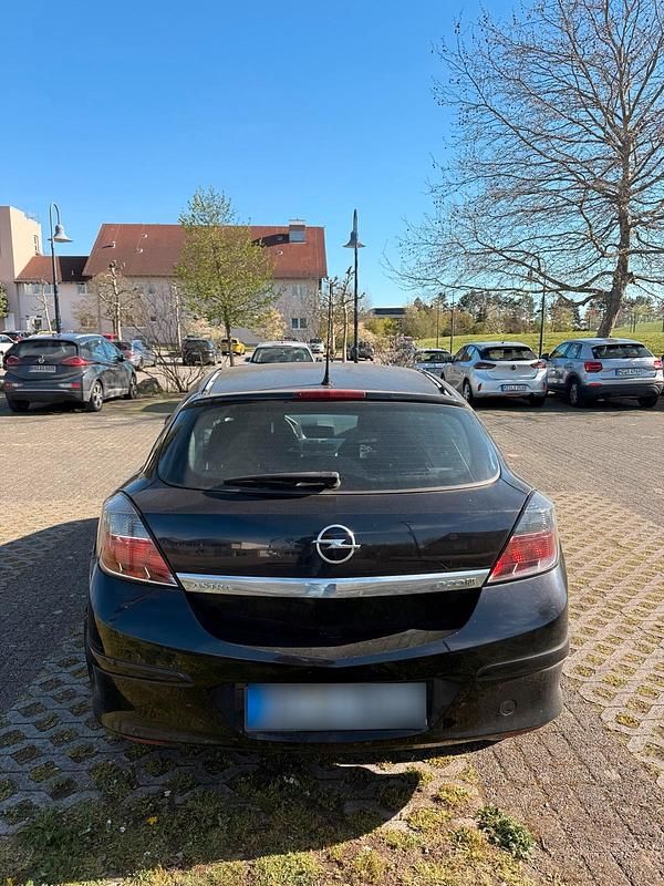 Usata Opel Astra GTC 2009 Nero Utilitaria