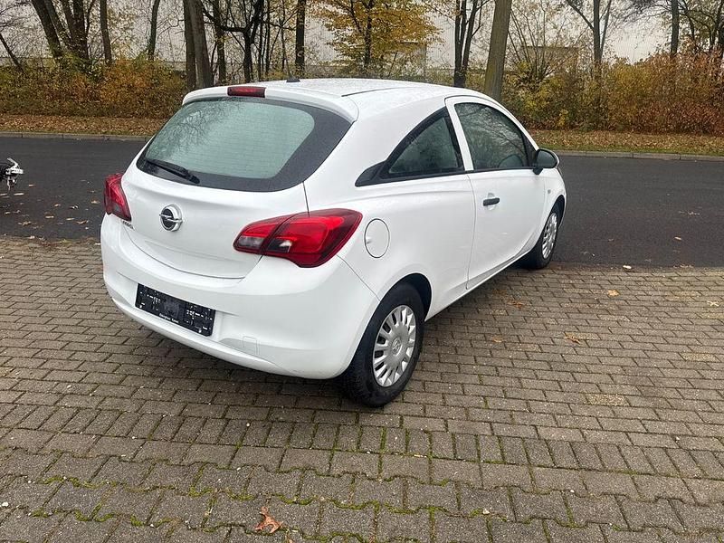 Gebraucht Opel Corsa Selection 69 PS (50 kW) 2016 Weiß Limousine