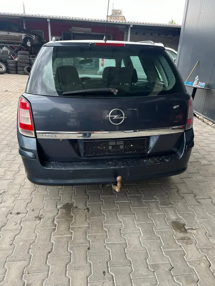 Gebraucht Opel Astra 115 PS (84 kW) 2008 Blau Kombi