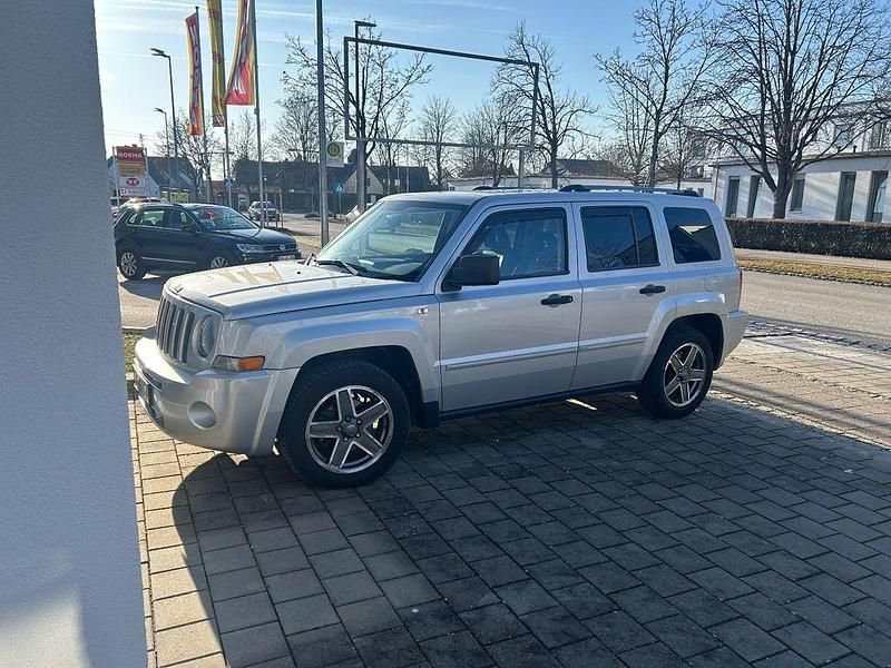 Silber Gebraucht 2009 Jeep Patriot Limited SUV | 4.400 € (Fairer Preis) - Bild 1/4