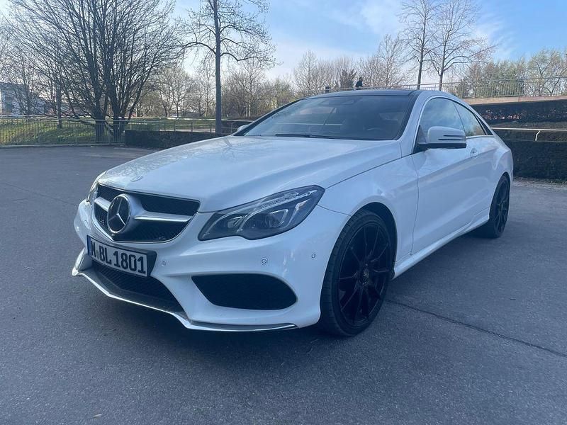 Gebraucht Mercedes E400 333 PS (244 kW) 2014 Weiß Coupé