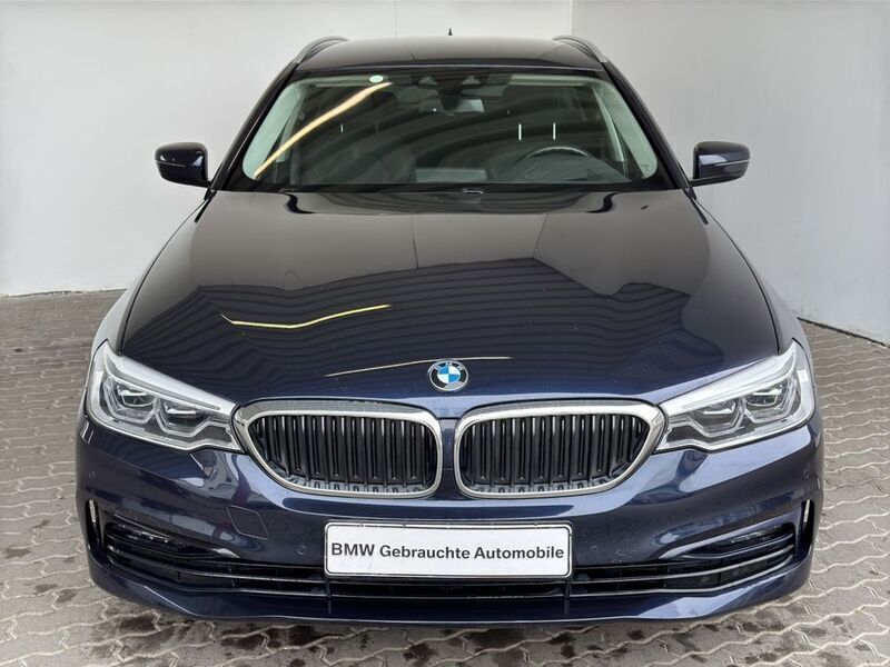 Blau Gebraucht 2020 BMW 530 Sport Line Kombi | 20.679 € (Superpreis) - Bild 1/4