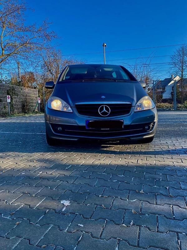 Gebraucht Mercedes A180 109 PS (80 kW) 2008 Silber Kleinwagen