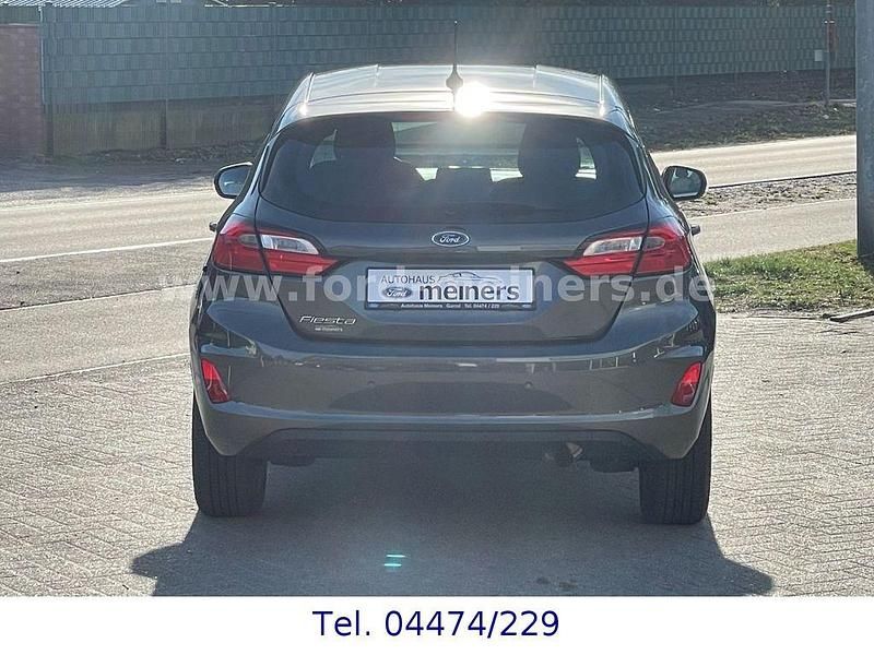 Gebraucht Ford Fiesta Titanium 101 PS (74 kW) 2022 Grau Limousine