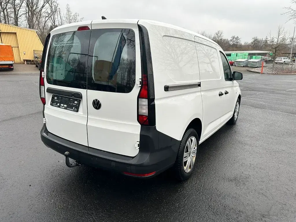 Gebraucht VW Caddy Basis 122 PS (89 kW) 2023 Weiß Van / Kleinbus