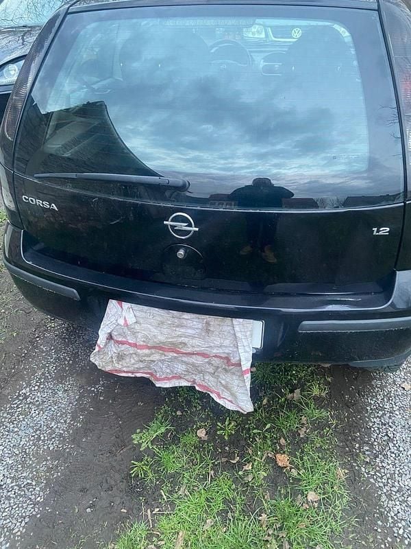 Gebraucht Opel Corsa 80 PS (58 kW) 2004 Schwarz Kleinwagen