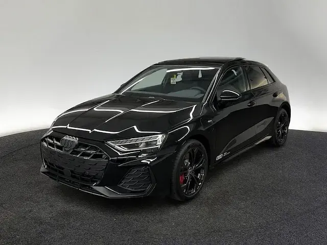 Gebraucht Audi A3 Sportback e-tron S-Line 272 PS (200 kW) 2026 Mythosschwarz metallic Kleinwagen