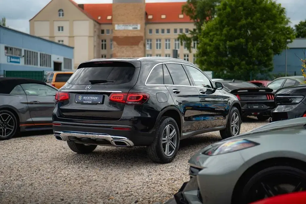Gebraucht Mercedes GLC300 258 PS (189 kW) 2021 Grau SUV
