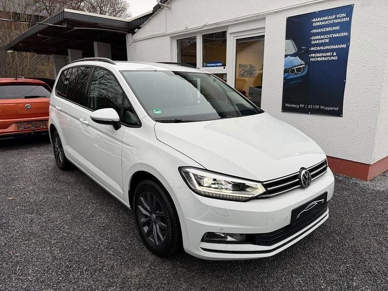 Gebraucht VW Touran 150 PS (110 kW) 2020 Weiß Van / Kleinbus