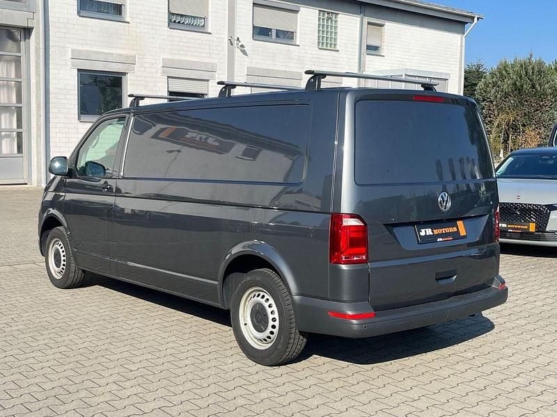 Usata VW Transporter 150 CV (110 kW) 2019 Grigio Furgone