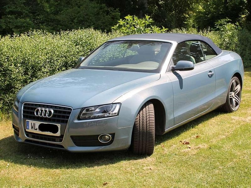 Blau Gebraucht 2010 Audi A5 Cabriolet Cabrio | 14.400 € (Fairer Preis) - Bild 1/4