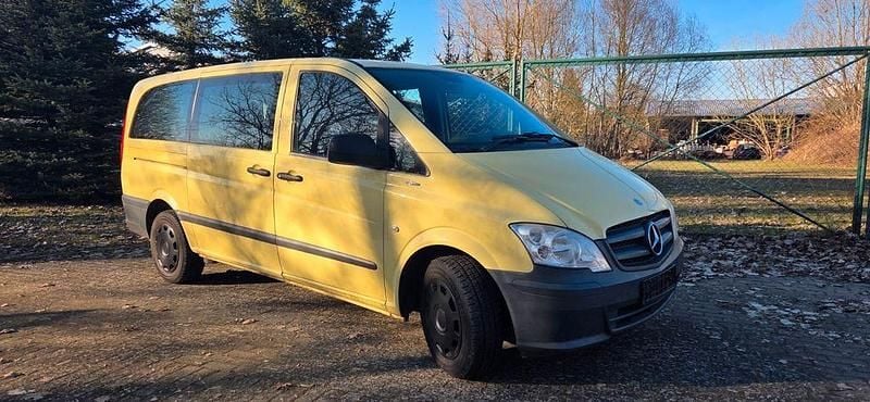 Gebraucht Mercedes Vito 95 PS (69 kW) 2013 Gelb Van