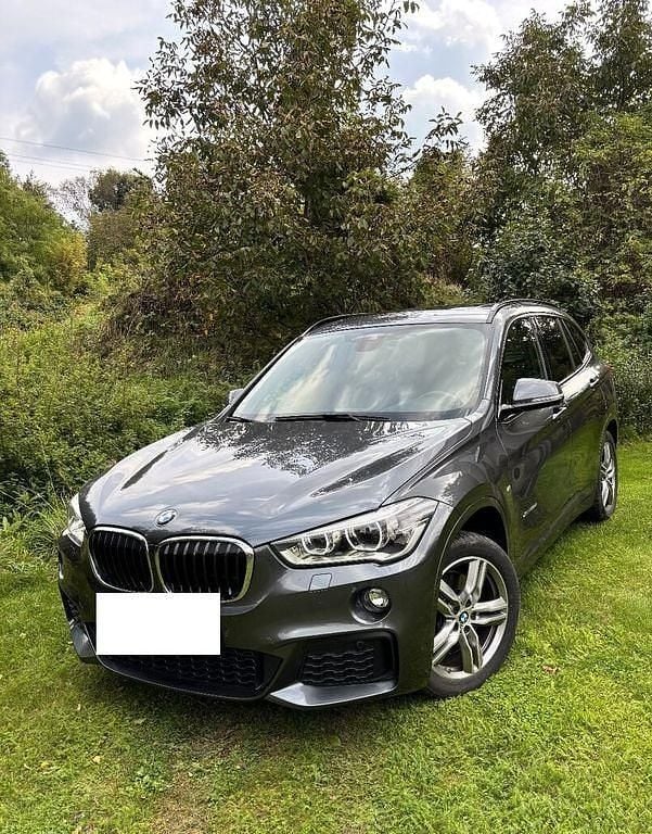 Grau Gebraucht 2017 BMW X1 M Sport SUV | 16.220 € (Superpreis) - Bild 1/4