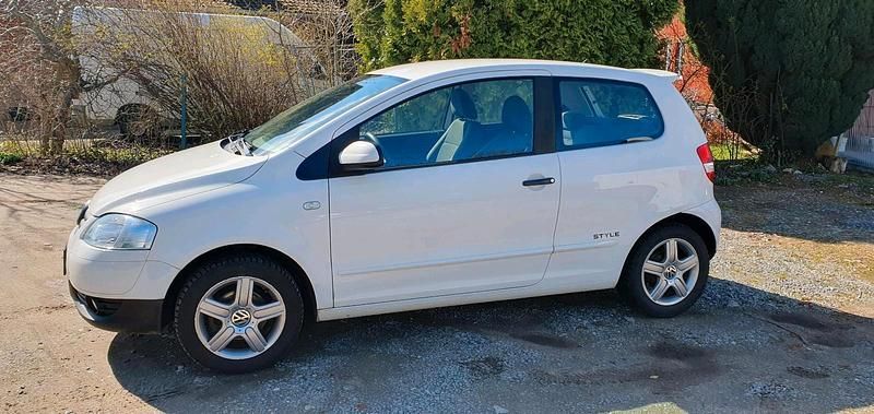 Usata VW Fox Style 60 CV (44 kW) 2011 Bianco Utilitaria