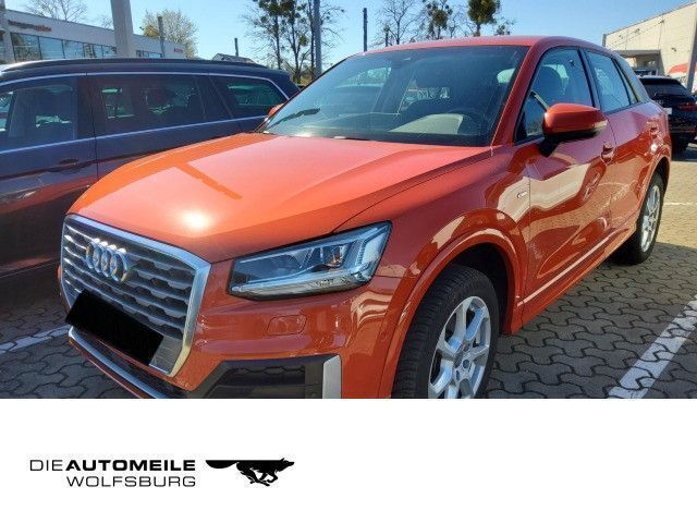 Orange Gebraucht 2018 Audi Q2 Ambiente SUV | 20.180 € (Superpreis) - Bild 1/4