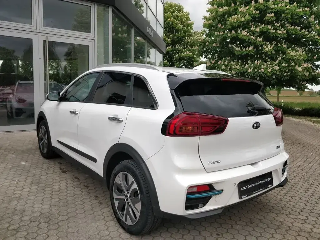 Gebraucht Kia e-Niro Spirit 150 kW (204 PS) 2020 Weiß SUV