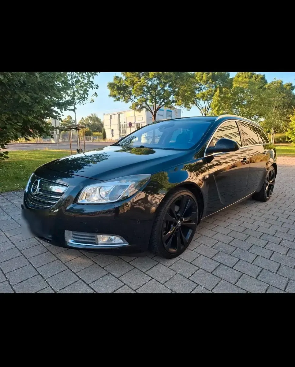 Gebraucht Opel Insignia 160 PS (117 kW) 2011 Schwarz Kombi
